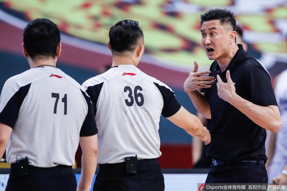 CBA1/4决赛：广东vs青岛