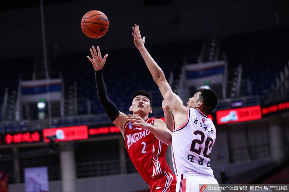 CBA1/4决赛：广东vs青岛