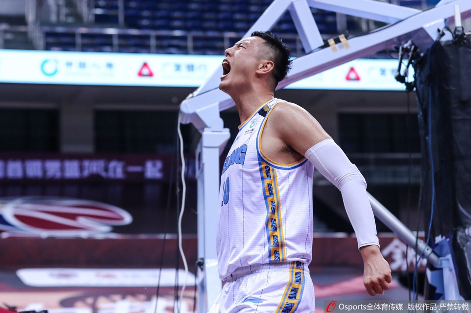 CBA季后赛1/4决赛：北京107-75福建