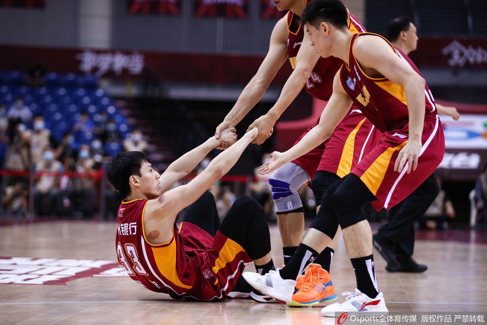 CBA季后赛1/4决赛:辽宁127-123浙江