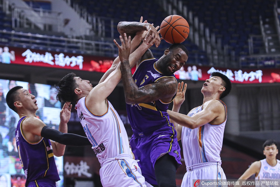 CBA季后赛1/4决赛：新疆103-91北控