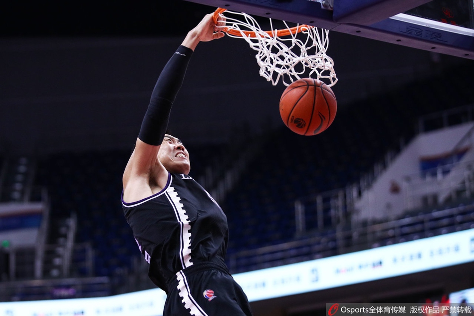 CBA半决赛:新疆88-116辽宁