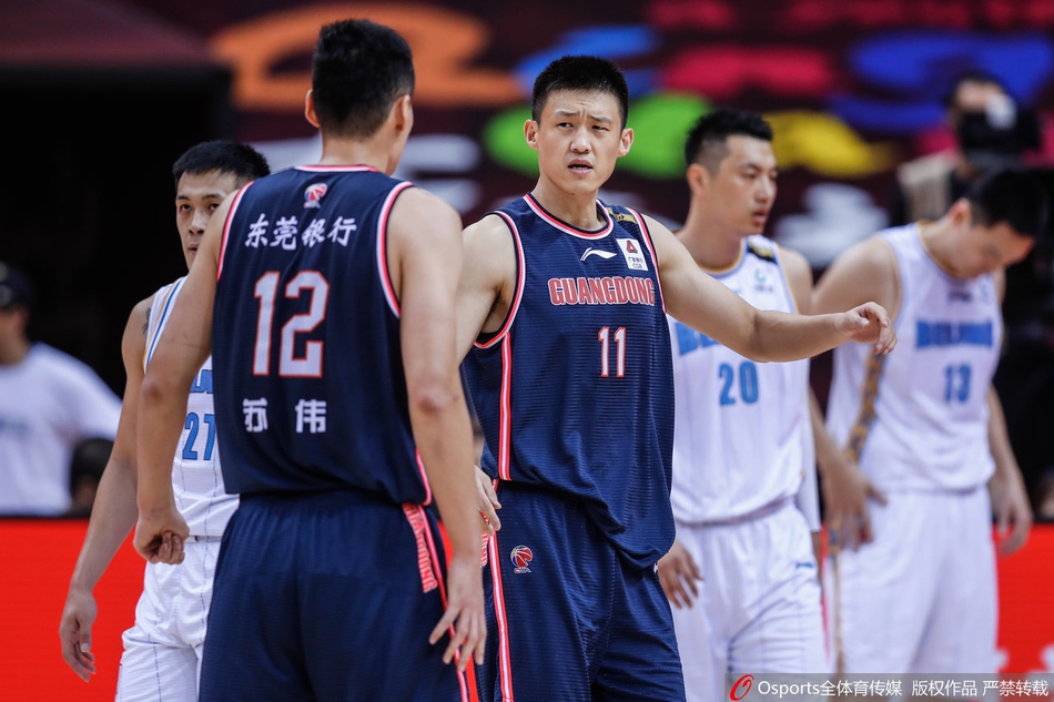 CBA半决赛:北京90-86广东