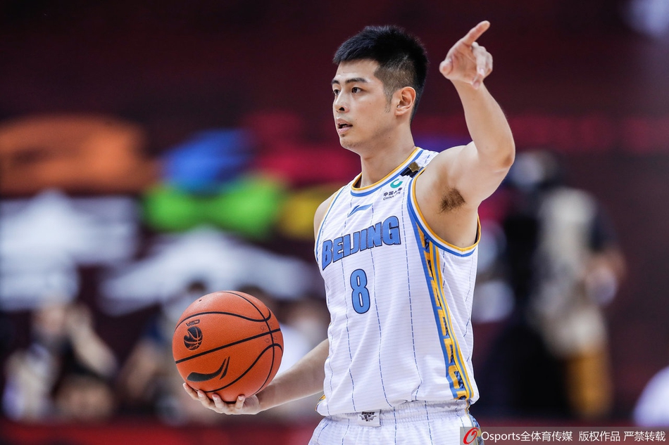 CBA半决赛:北京90-86广东