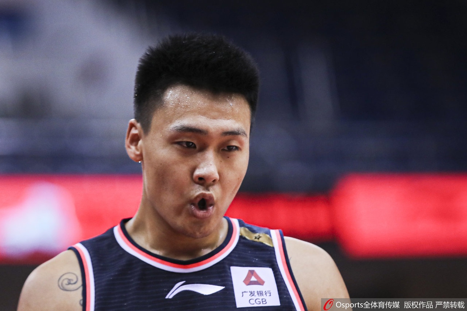 CBA半决赛:北京90-86广东