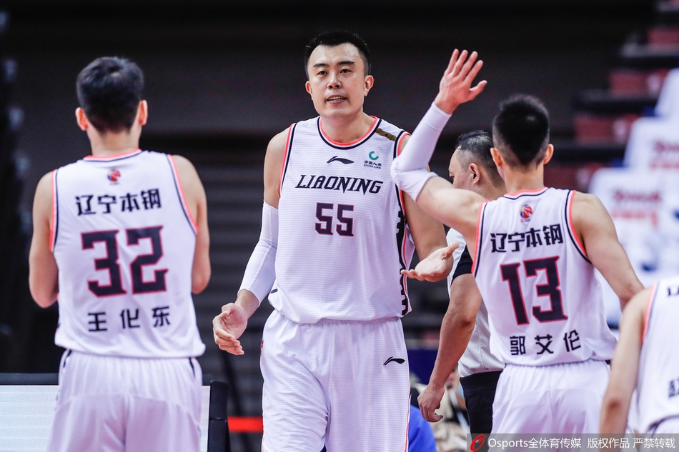 CBA半决赛：辽宁119-113新疆