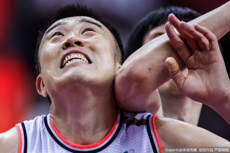 CBA半决赛：辽宁119-113新疆