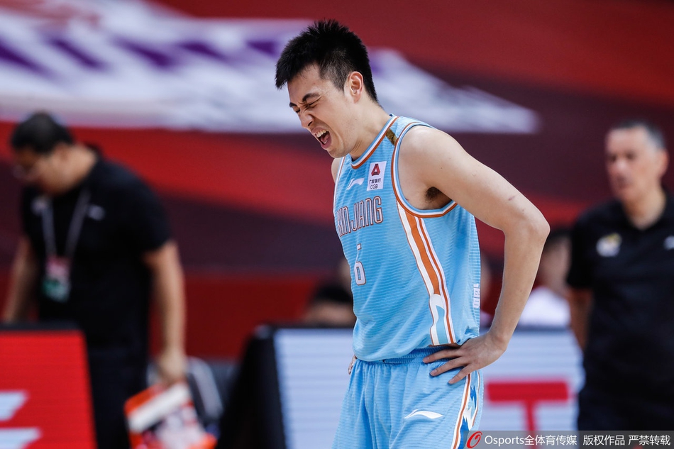 CBA半决赛：辽宁119-113新疆