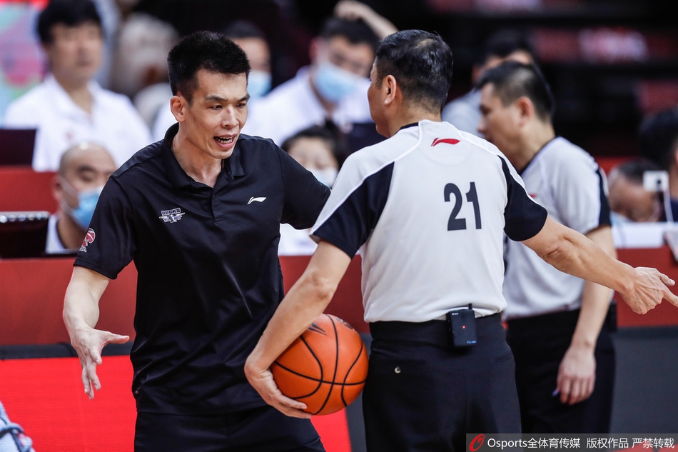 CBA半决赛：广东88-85北京