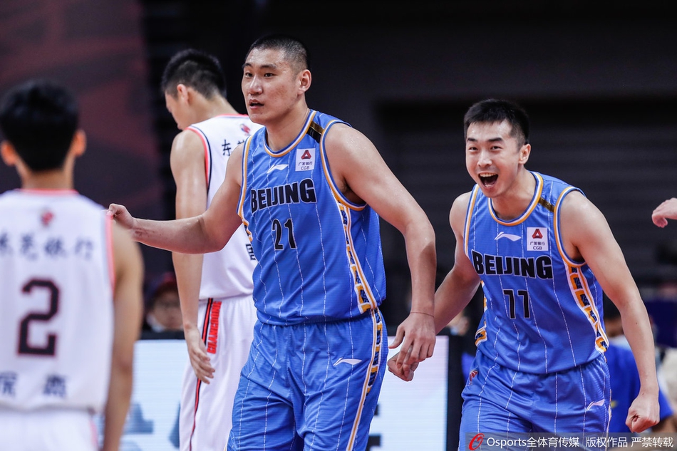 CBA半决赛：广东88-85北京