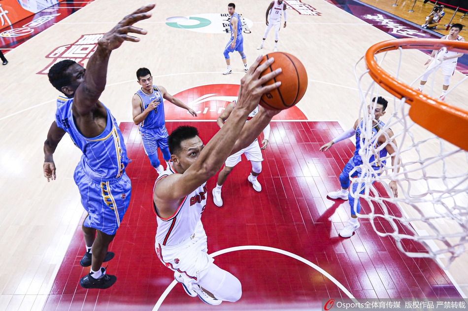 CBA半决赛：广东88-85北京