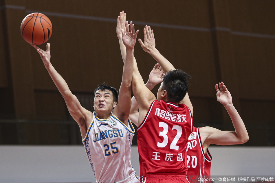 CBA第1轮：肯帝亚94-102青岛