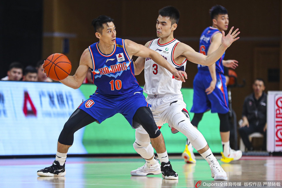 CBA联赛第1轮：广州97-102新疆
