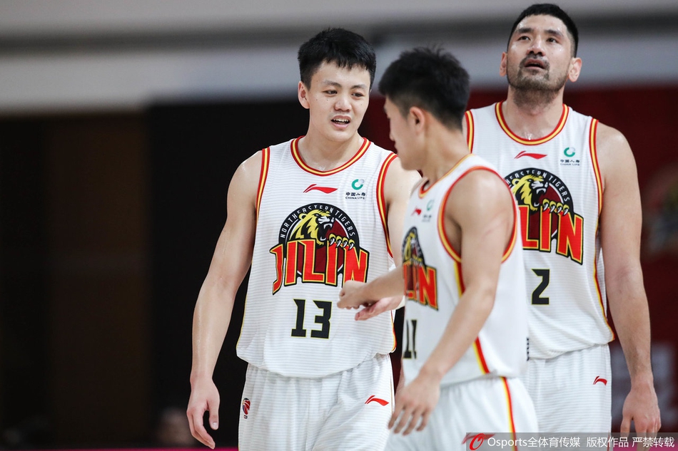 CBA第2轮精彩瞬间