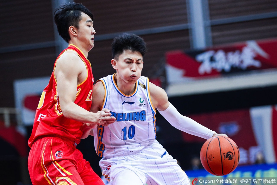 CBA第3轮：北京92-78深圳