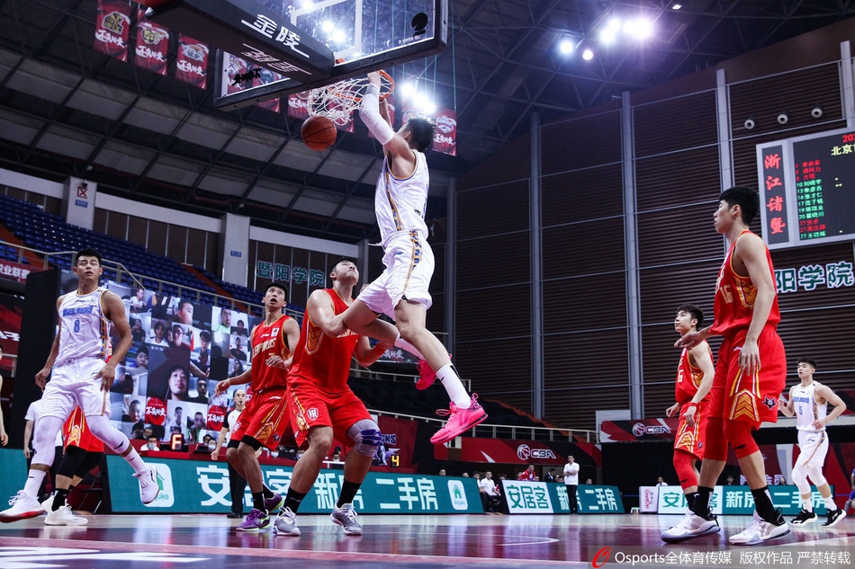 CBA第3轮：北京92-78深圳