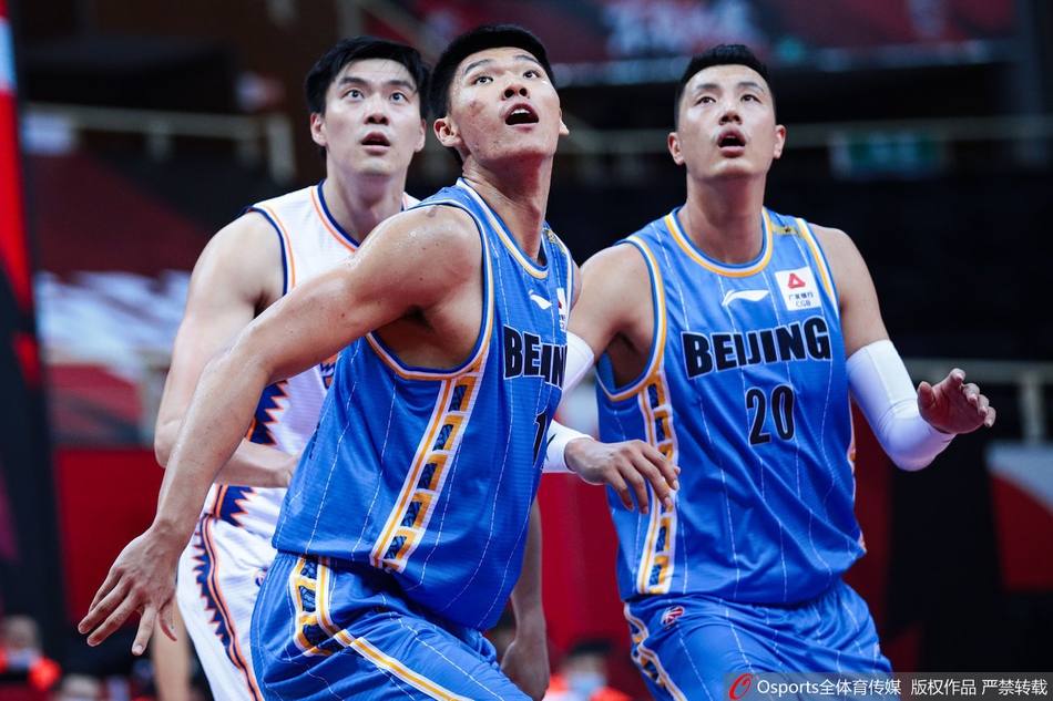CBA第4轮：上海99-102北京