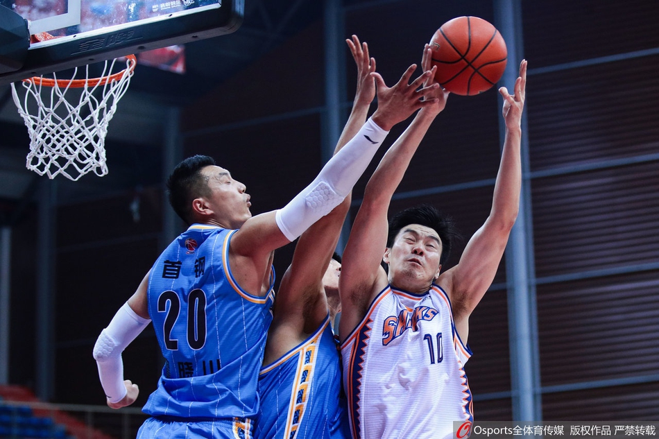 CBA第4轮：上海99-102北京