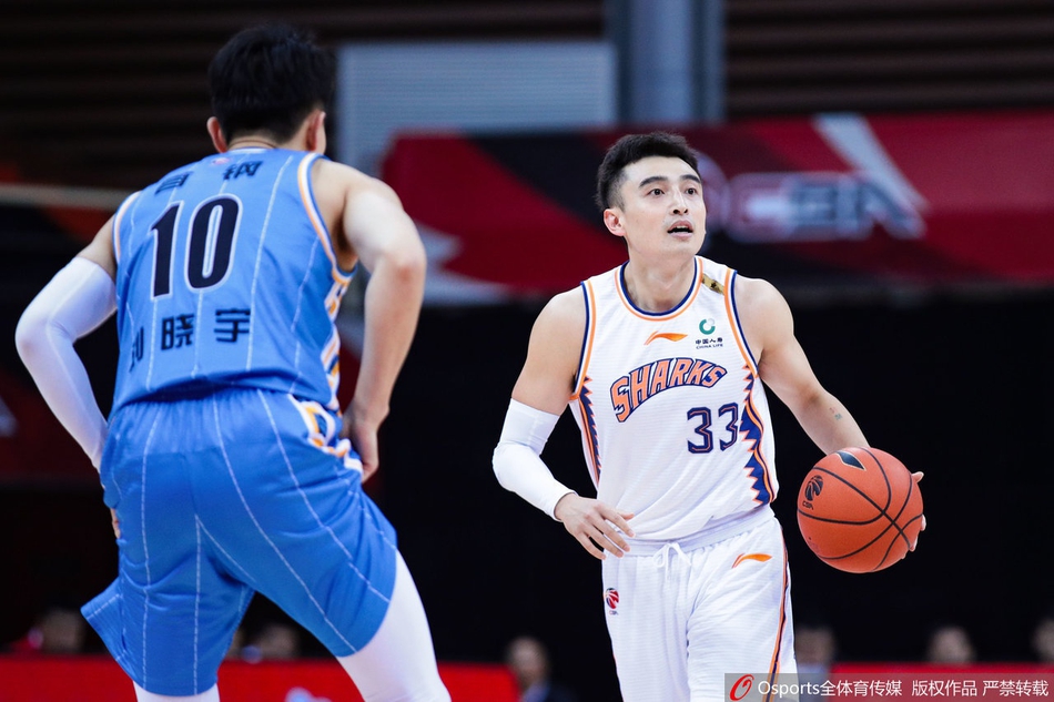 CBA第4轮：上海99-102北京