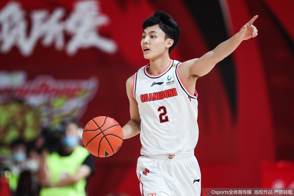 CBA第6轮：广东119-105上海