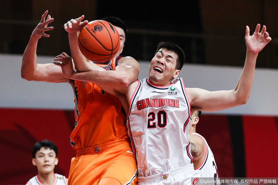 CBA第6轮：广东119-105上海