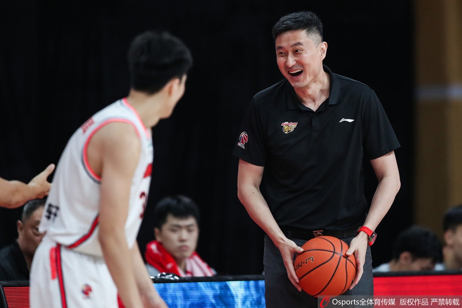 CBA第6轮：广东119-105上海