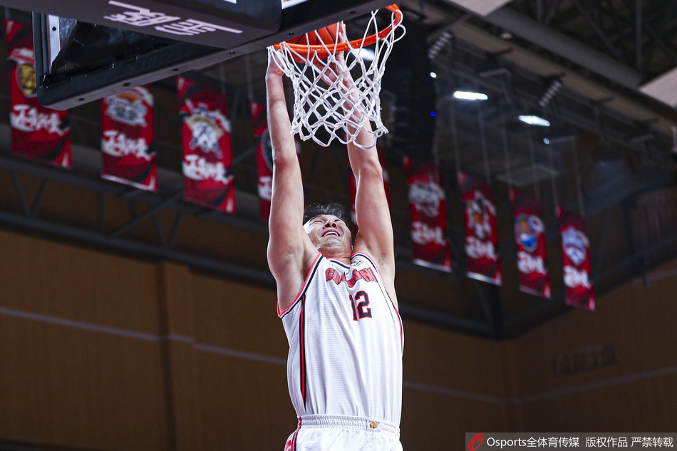 CBA第6轮：广东119-105上海