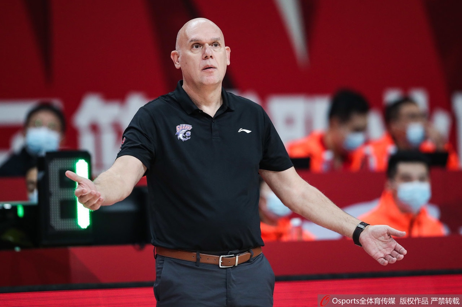 CBA第6轮：广东119-105上海