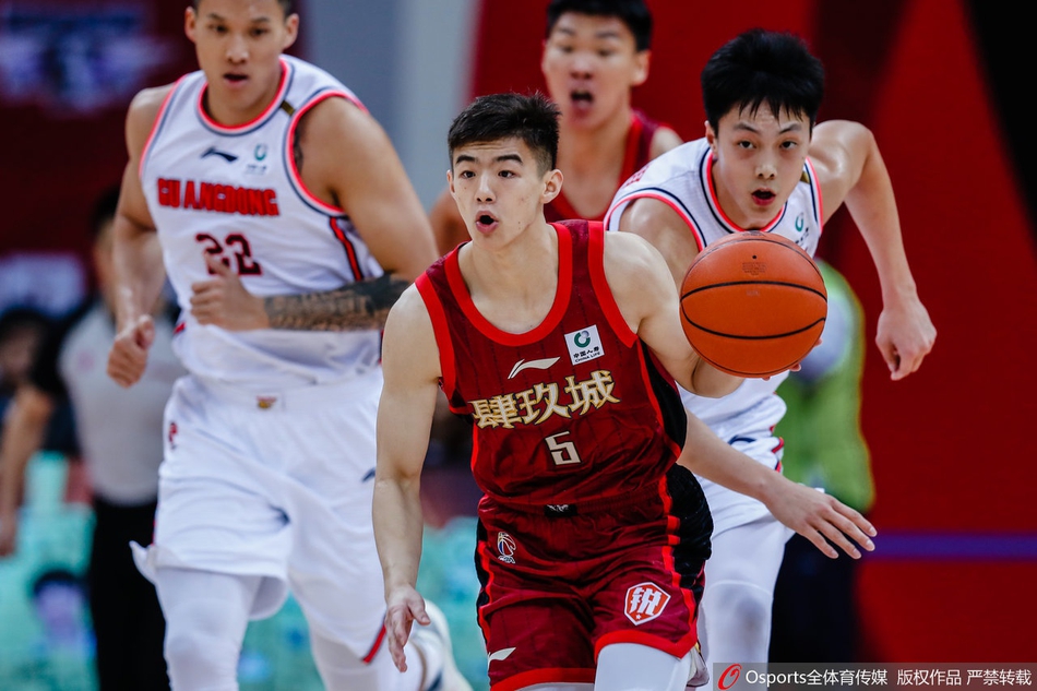 CBA第8轮：北京107-111广东