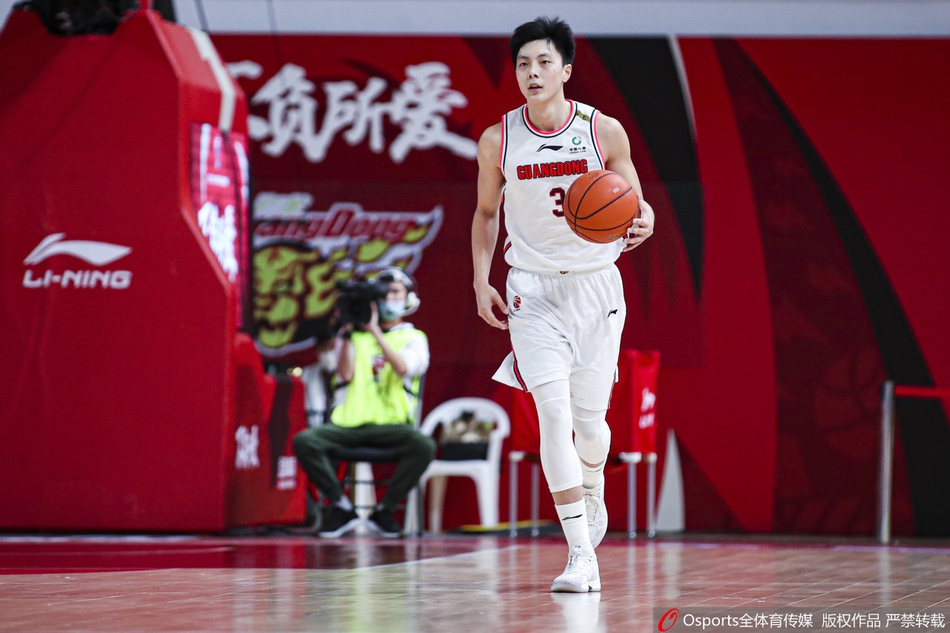 CBA第9轮：广东131-106山西