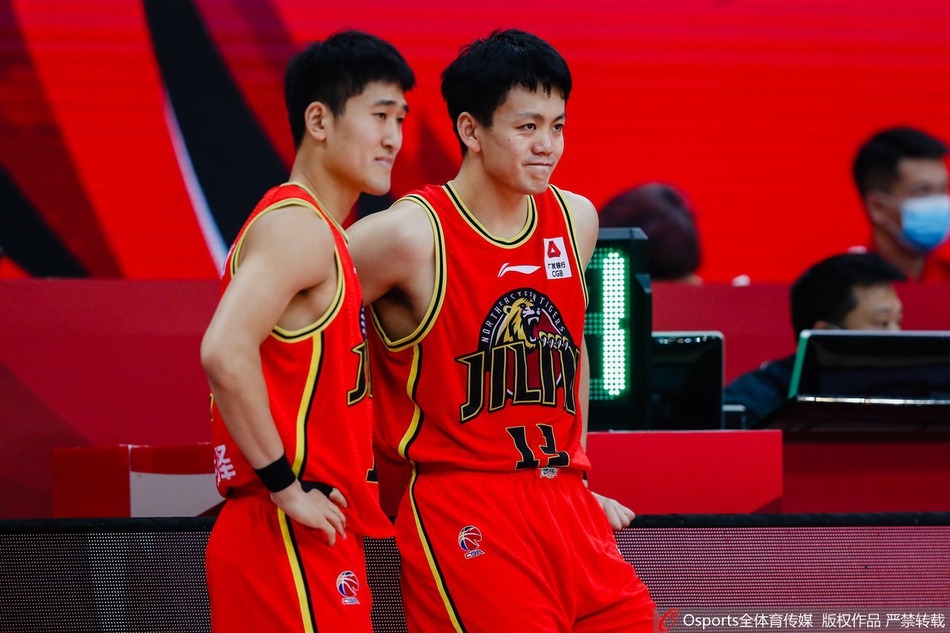 CBA联赛第10轮精彩瞬间