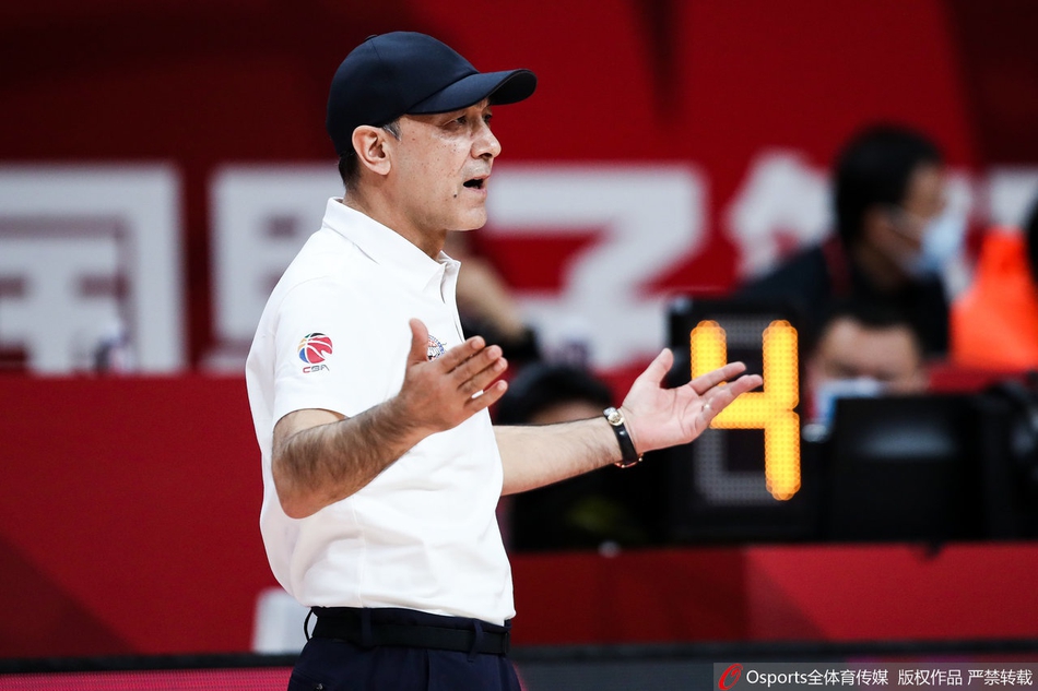 CBA第10轮：青岛112-89新疆