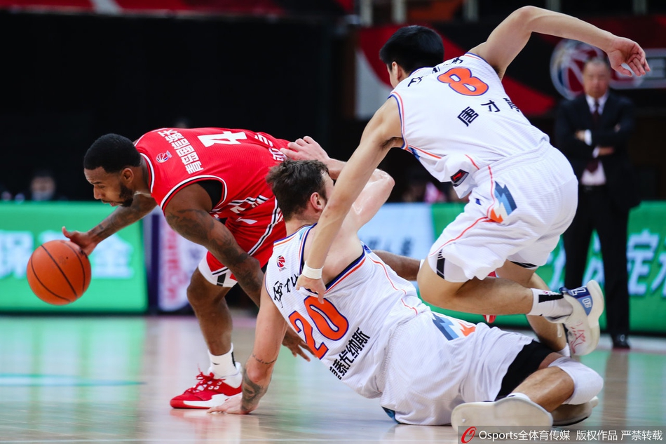CBA第15轮：新疆113-101青岛