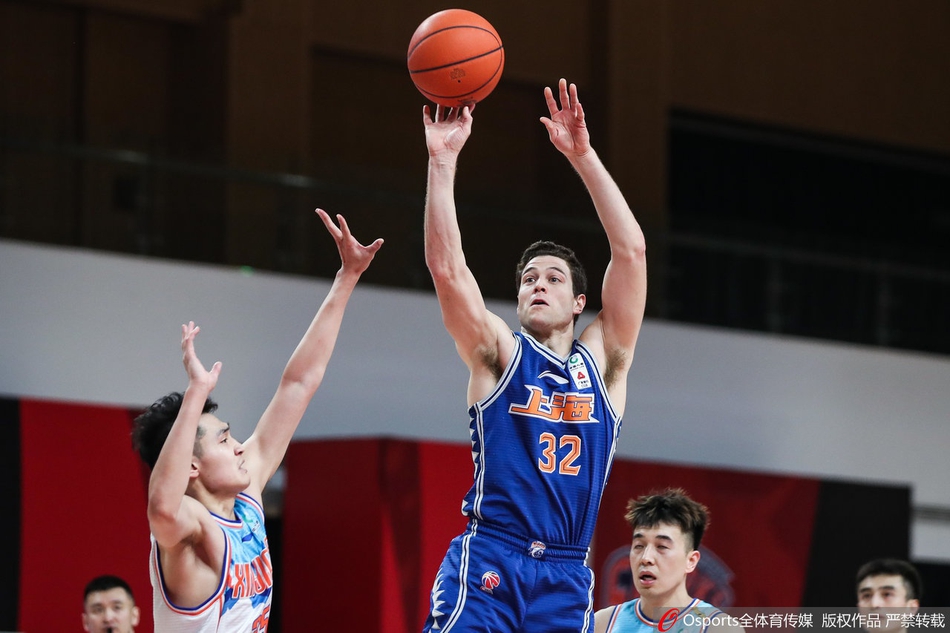 CBA第29轮：上海110-97新疆