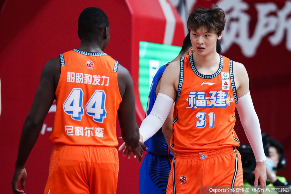 CBA第32轮精彩瞬间