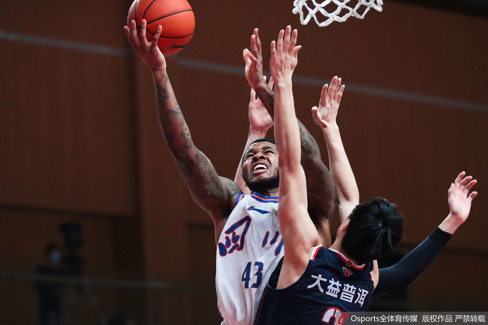 CBA第33轮:广东107-92四川
