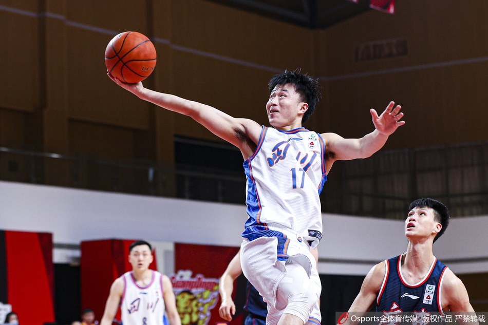 CBA第33轮:广东107-92四川