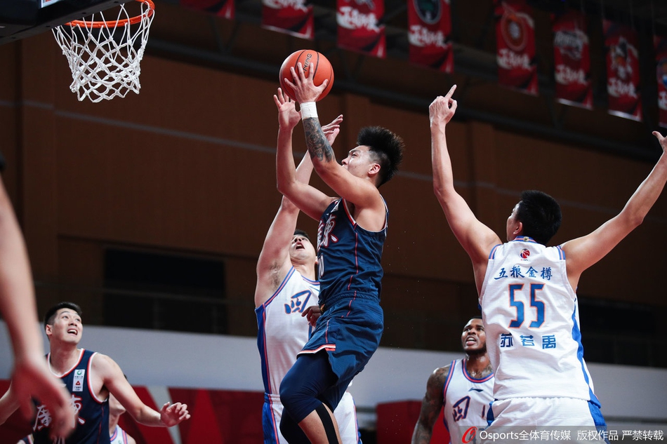 CBA第33轮:广东107-92四川