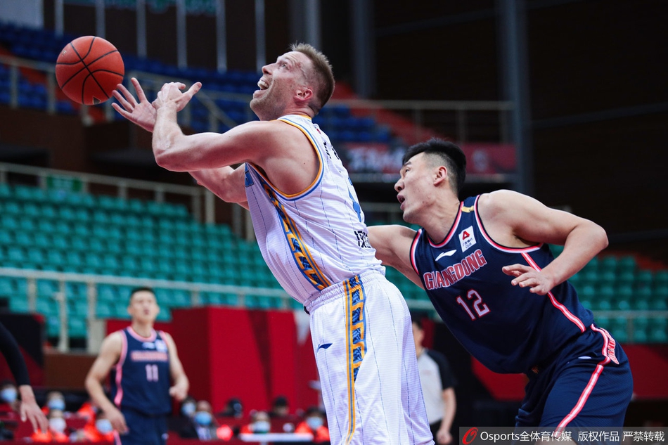 CBA第53轮：北京83-90广东