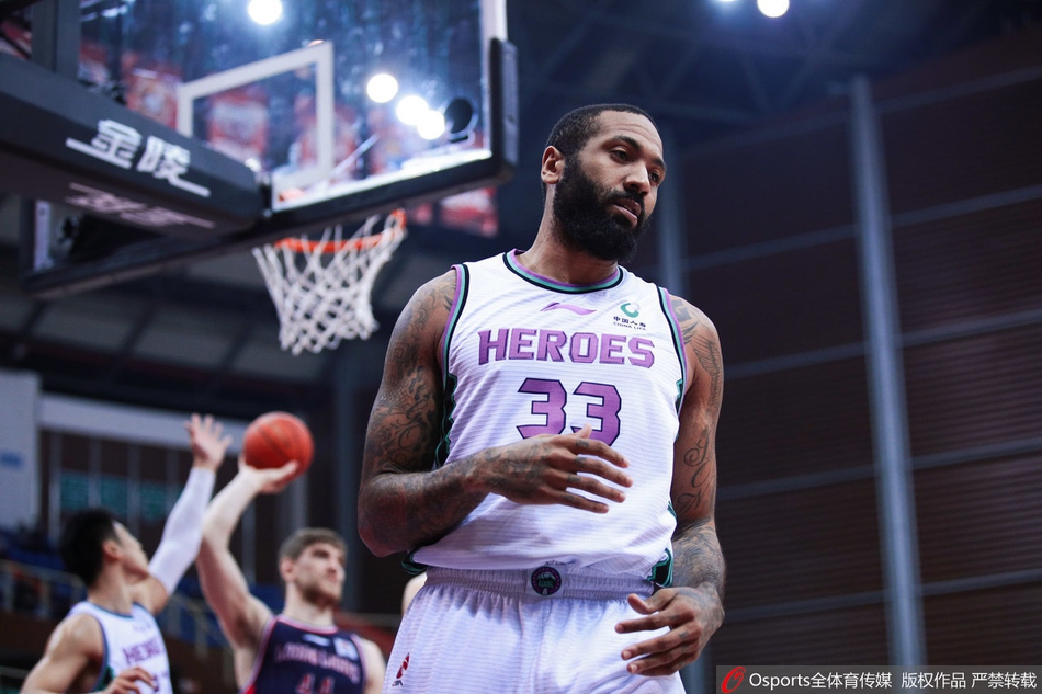 季后赛12进8：山东119-107广州