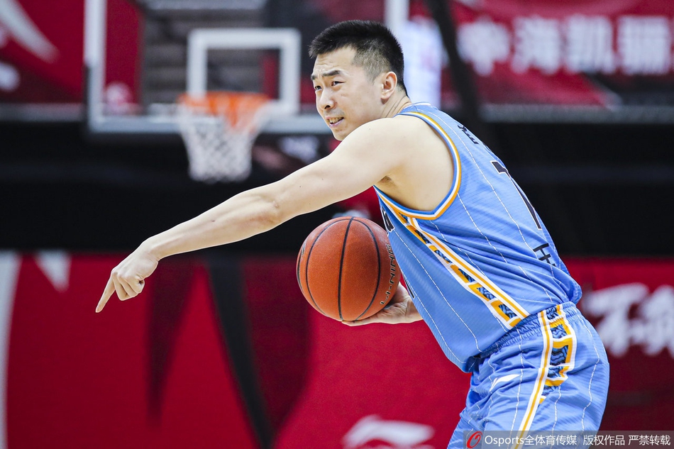 季后赛12进8：北京108-97深圳