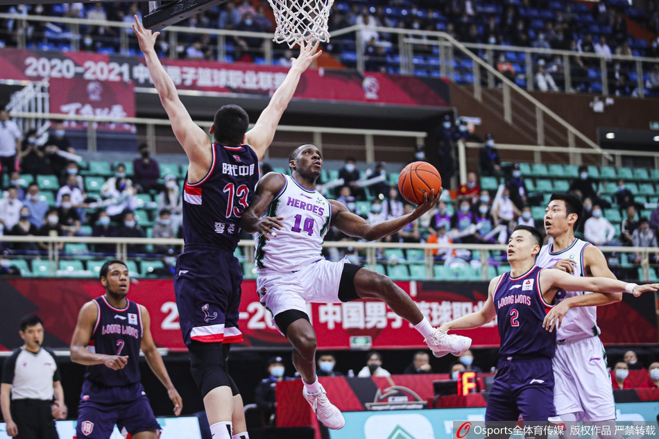 季后赛12进8：山东119-107广州