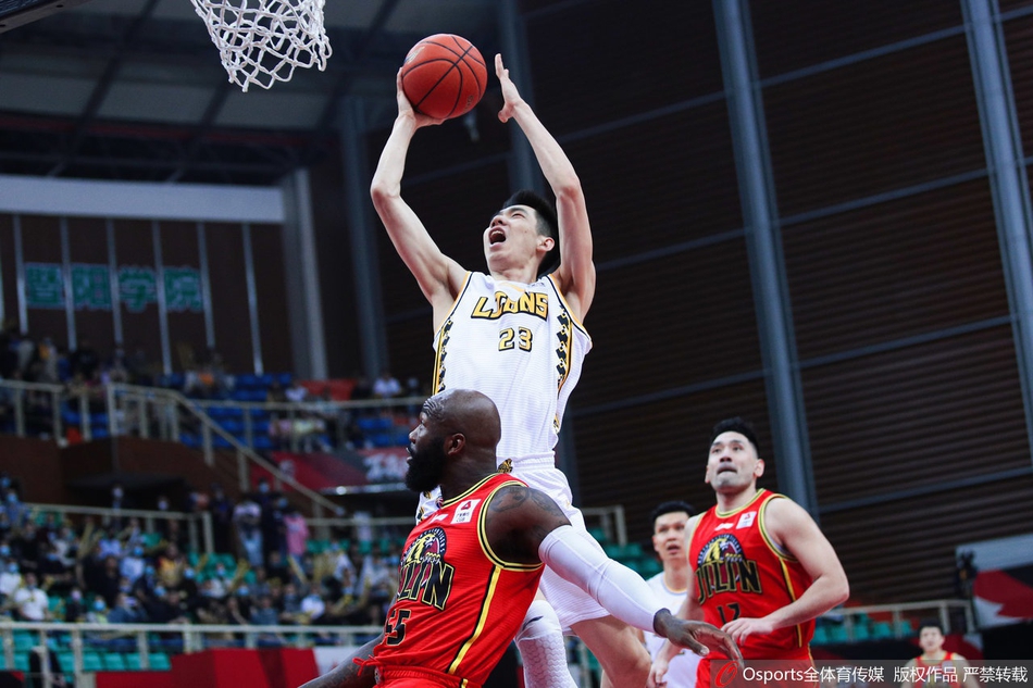 季后赛12进8：广厦105-88吉林