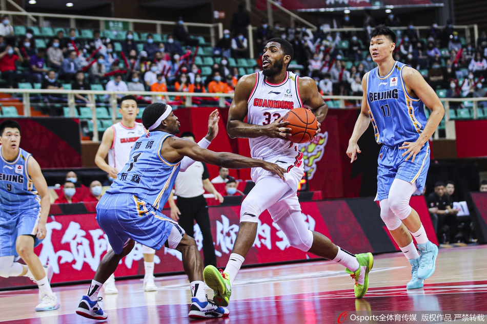 季后赛1/4决赛：广东104-103北京