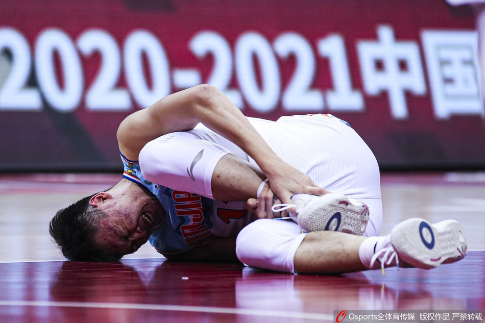 季后赛1/4决赛：新疆101-105山东