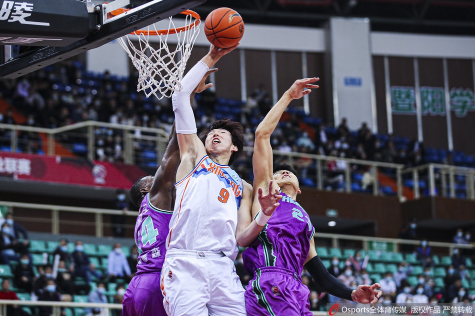 季后赛1/4决赛：新疆101-105山东