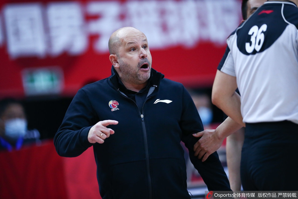 季后赛1/4决赛：广东104-103北京