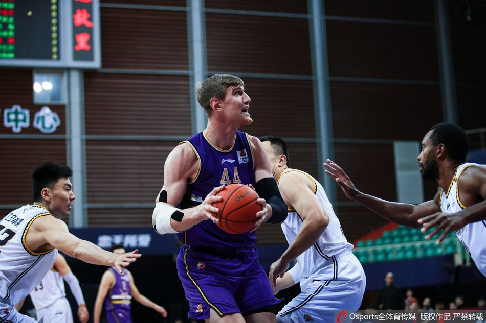 CBA第12轮：辽宁97-86北控
