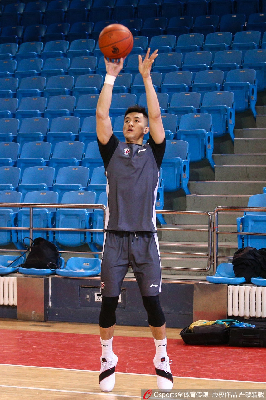 辽宁男篮备战东北德比