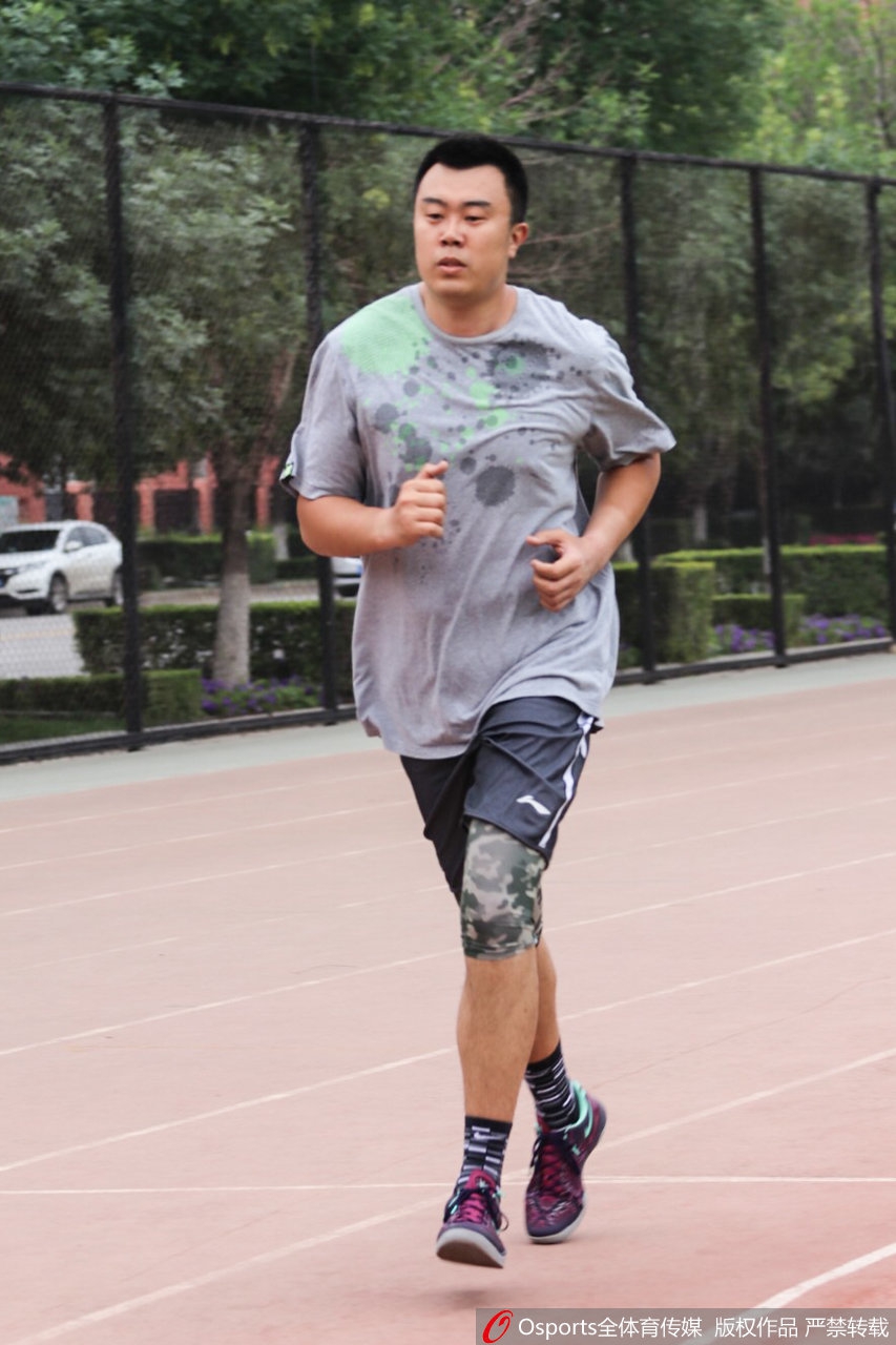 韩德君归队从跑圈开始首练